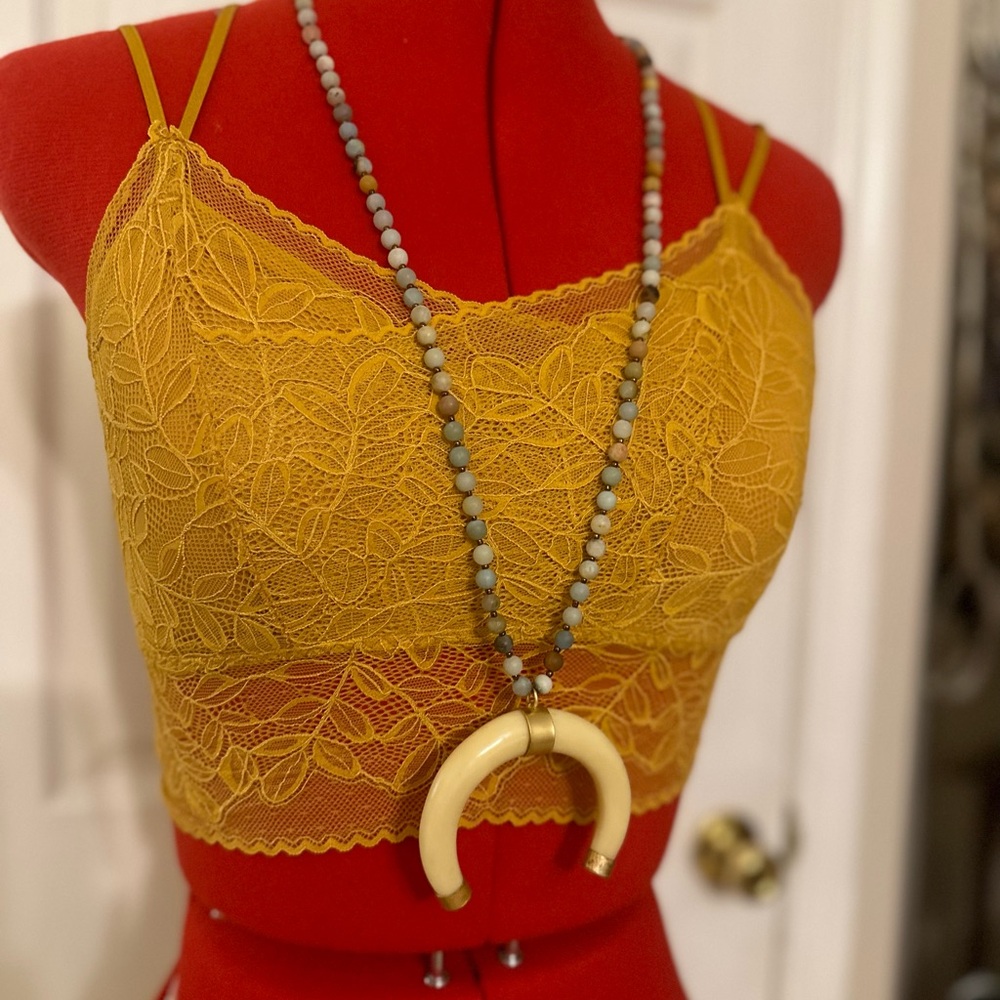 Beautiful beaded statement piece of a necklace! NWOT Like-New / Lightweight